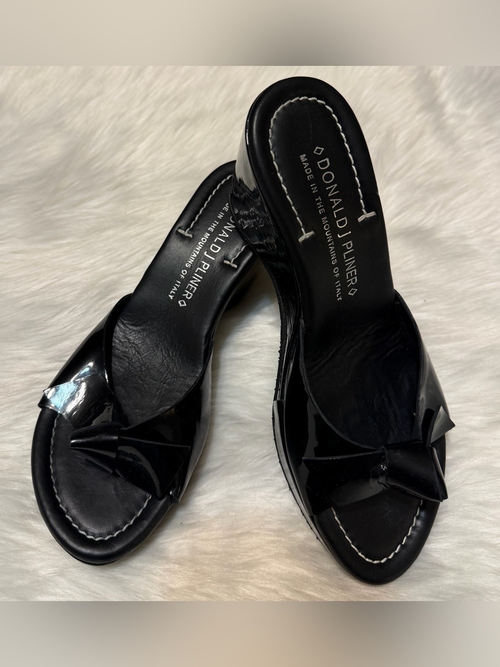 Donald J. Pliner Velma Black Patent Bow Slide Mules